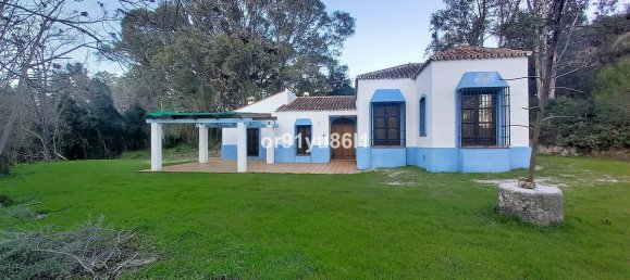 5 bedrooms Castles in Casares, Spain No. 185485 9