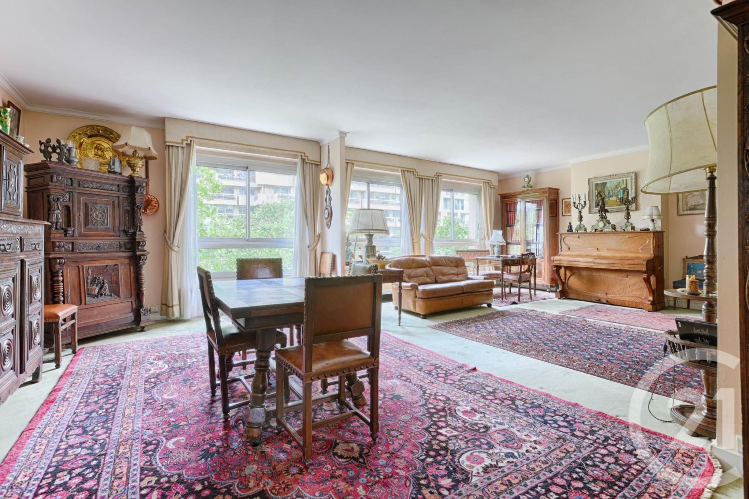 2 bedrooms Apartment in Paris, France No. 172889