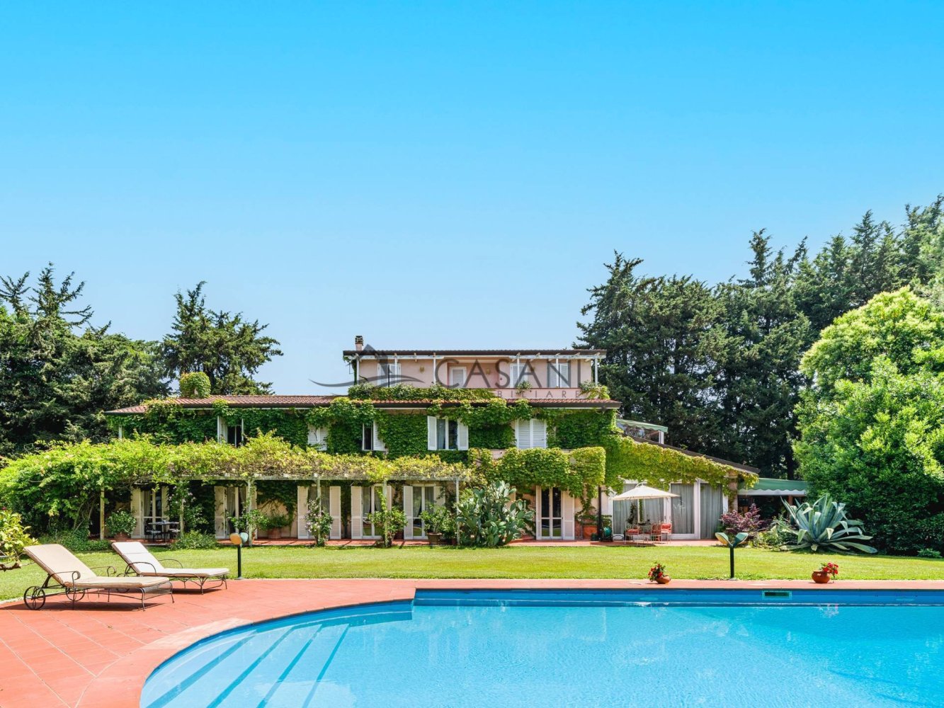 6 bedrooms Villa in Massarosa, Italy No. 345805