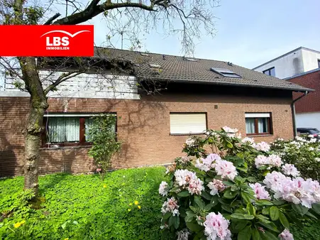 4 bedrooms Building in Duisburg, Germany No. 23842