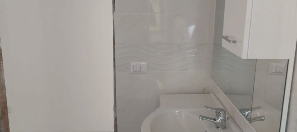 3 rooms Apartment in Guidonia Montecelio, Italy No. 177106 13