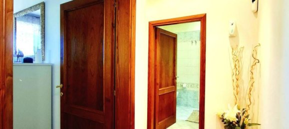 4 rooms House in Scandicci, Italy No. 265197 32