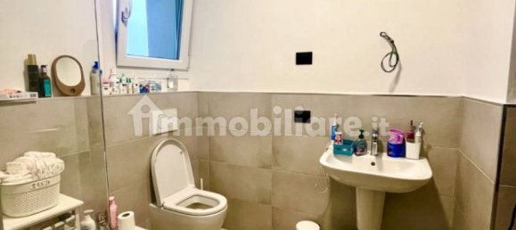 Villa T3 em Oltrona di San Mamette, Italy N.º 84683 16