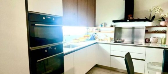 Villa T3 em Oltrona di San Mamette, Italy N.º 84683 13