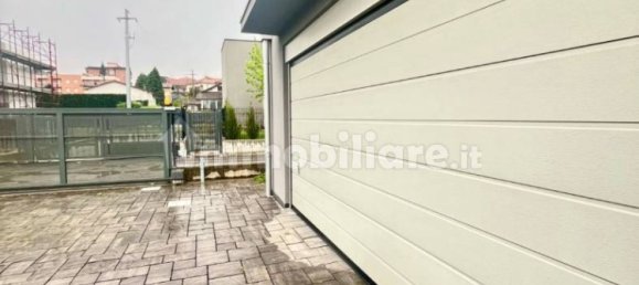 Villa T3 em Oltrona di San Mamette, Italy N.º 84683 6