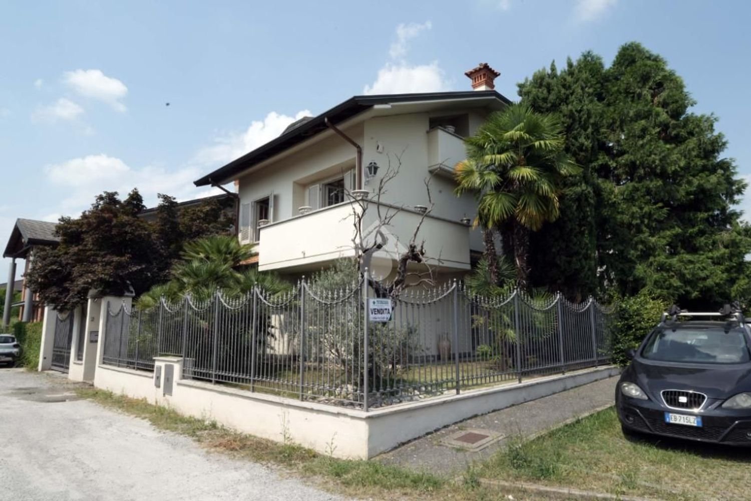 4-salle Villa à Verano Brianza, Italy No. 85902