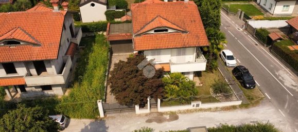 4-salle Villa à Verano Brianza, Italy No. 85902 8