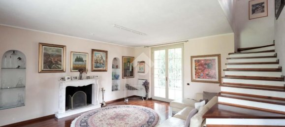 4-salle Villa à Verano Brianza, Italy No. 85902 10