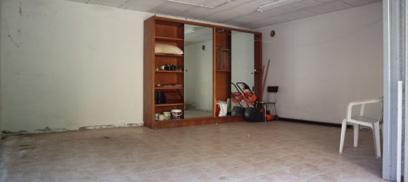 3 bedrooms Apartment in Cento, Italy No. 314568 17