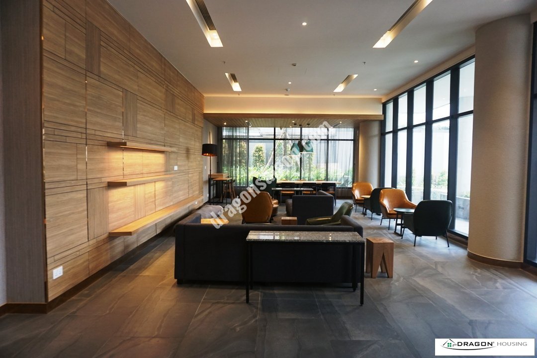 84m² Apartment in District 1, Vietnam No. 10628