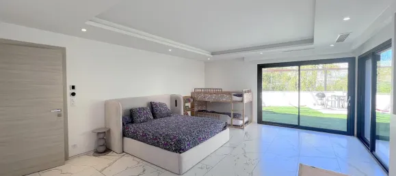 Villa de 6 dormitorios en Puget-sur-Argens, France No. 339564 2