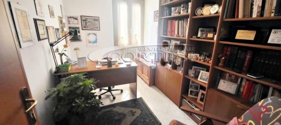 6 rooms Apartment in Perugia, Italy No. 164136 12