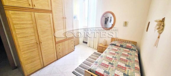 6 rooms Apartment in Perugia, Italy No. 164136 9