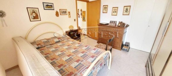 6 rooms Apartment in Perugia, Italy No. 164136 8