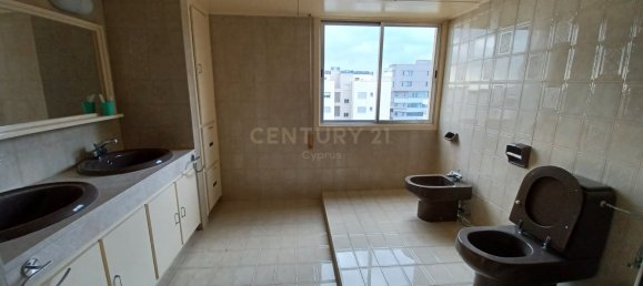 7 غرف نوم شقة في Agios Tychonas, Cyprus رقم 1525 7