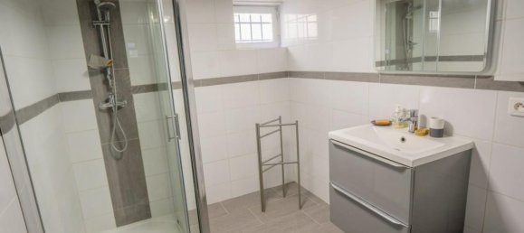 4 bedrooms House in Antony, France No. 151079 13