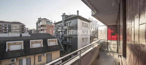 Apartamento de 3 divisões em Sesto San Giovanni, Italy N.º 3569 36