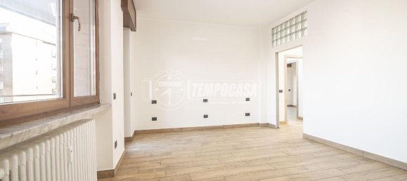 Apartamento de 3 divisões em Sesto San Giovanni, Italy N.º 3569 7