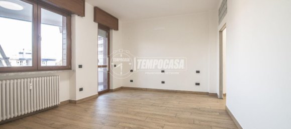 Apartamento de 3 divisões em Sesto San Giovanni, Italy N.º 3569 4