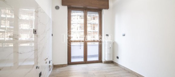 Apartamento de 3 divisões em Sesto San Giovanni, Italy N.º 3569 15