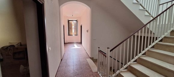 Edificio de 5 dormitorios en Urbisaglia, Italy No. 298008 6