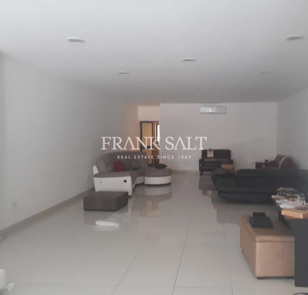 Magasin à Birkirkara, Malta 107m² No. 12587