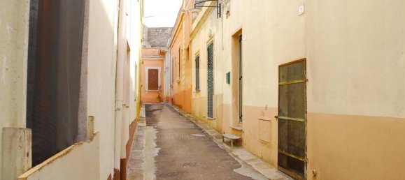 4 rooms House in Salve, Italy No. 37288 4