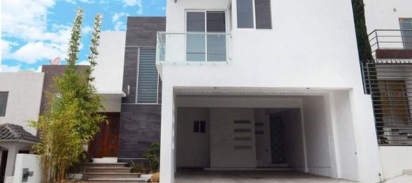 3 bedrooms House in Chihuahua, Mexico No. 189740 2