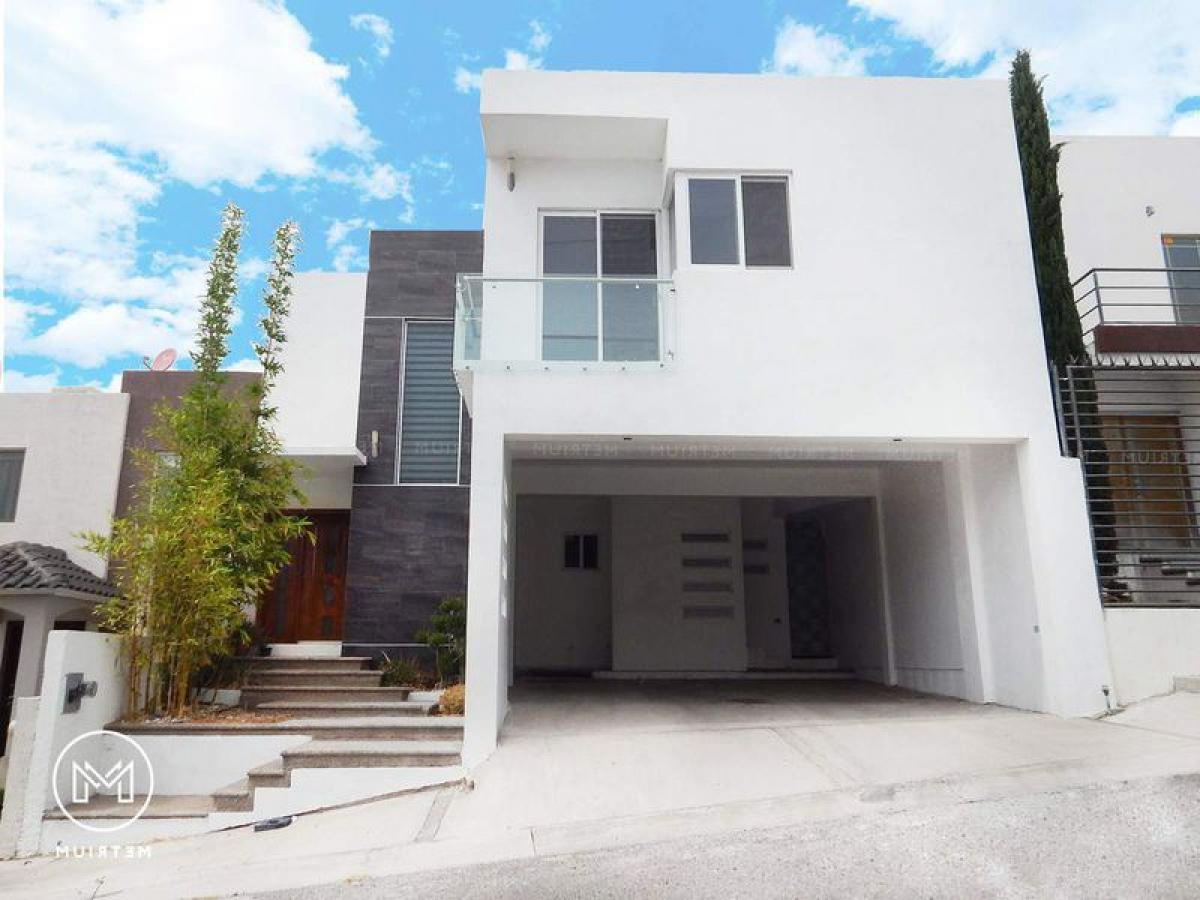 3 bedrooms House in Chihuahua, Mexico No. 189740