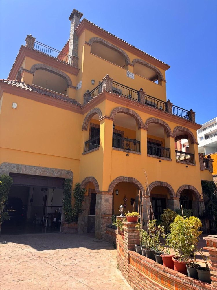 8 bedrooms House in Ceuta, Spain No. 163694