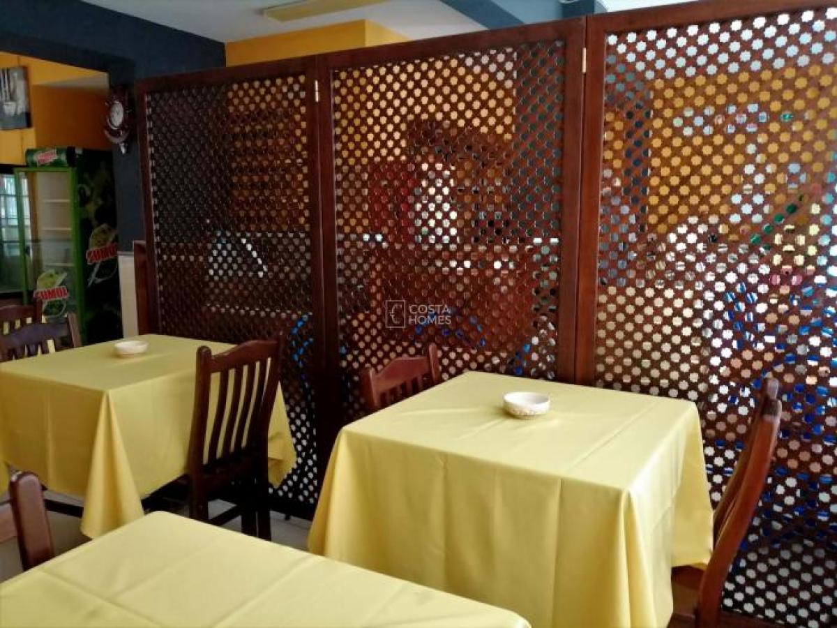 Laden in Lagoa, Portugal 1021m², Nr. 8023