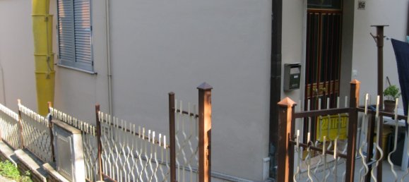 6 rooms Apartment in Loreto Aprutino, Italy No. 256827 6