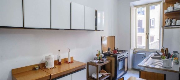 4 rooms Apartment in Rome, Italy No. 157621 13