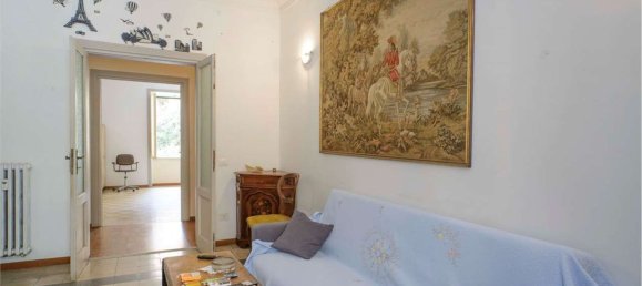 4 rooms Apartment in Rome, Italy No. 157621 3