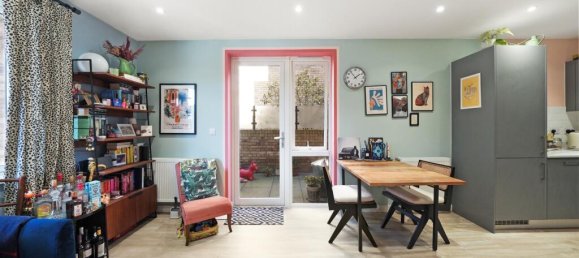 1 bedroom Apartment in London, United Kingdom No. 9889 4