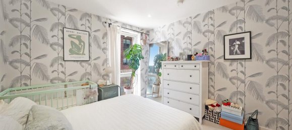 1 bedroom Apartment in London, United Kingdom No. 9889 9