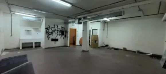 133m² Commercial property in Leon, Spain No. 180025 11