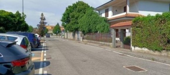 7 rooms Apartment in Santo Stefano Ticino, Italy No. 105699 4