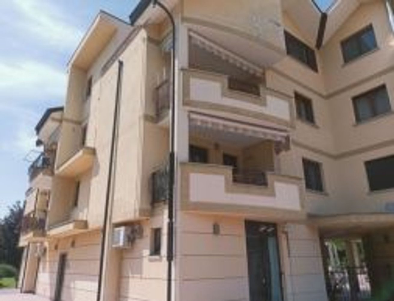 7 rooms Apartment in Santo Stefano Ticino, Italy No. 105699