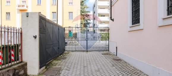 Дом с 9 комнатами в Брешиа, Италия № 286153 29