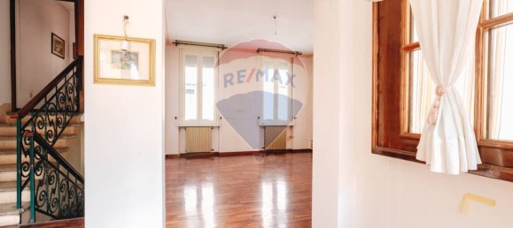 Дом с 9 комнатами в Брешиа, Италия № 286153 2