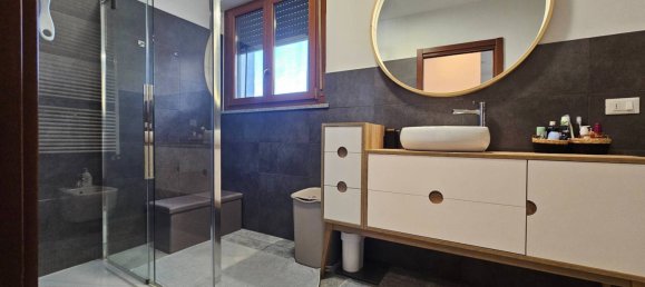 1 bedroom Apartment in Vanzago, Italy No. 378943 20