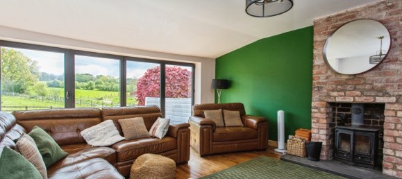 3 bedrooms Bungalow in Wigan, United Kingdom No. 1799 2