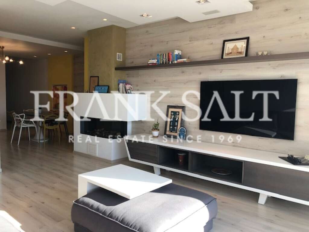 2 bedrooms Penthouse in Siggiewi, Malta No. 6371