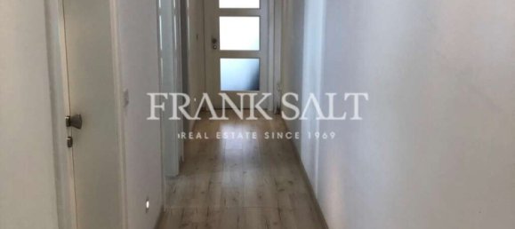 2 bedrooms Penthouse in Siggiewi, Malta No. 6371 8