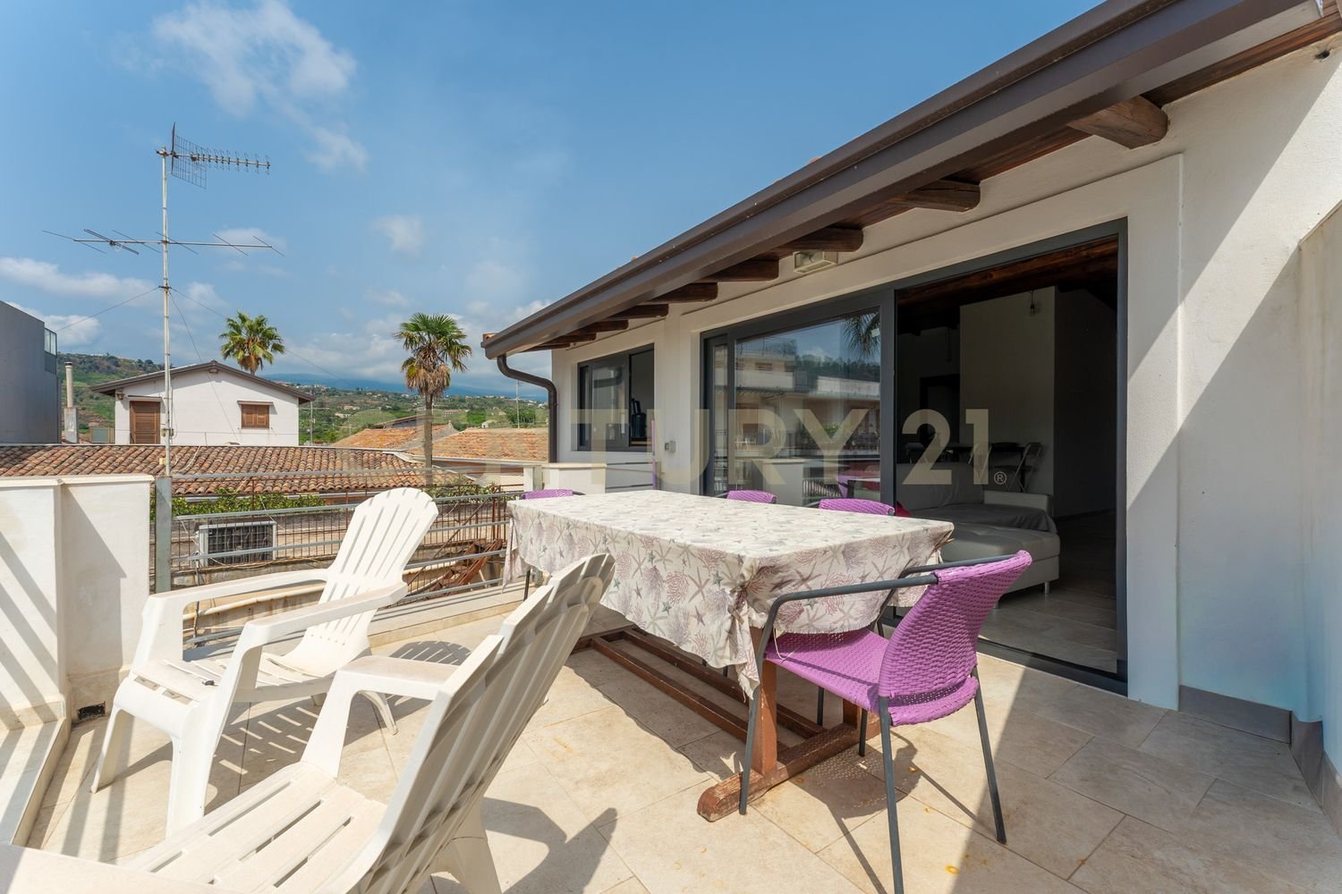 Casa de 3 dormitorios en Acireale, Italy No. 327387