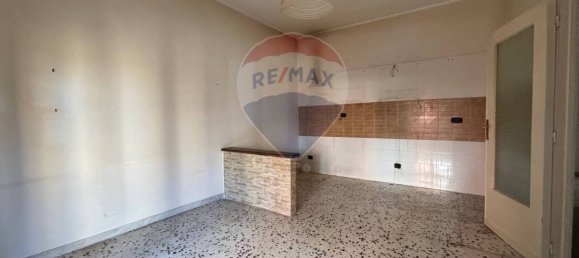 Квартира с 3 комнатами в Неаполь, Италия № 257542 11