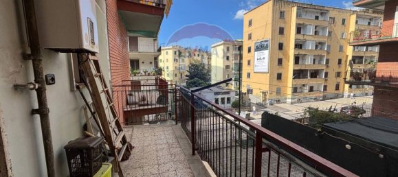 Квартира с 3 комнатами в Неаполь, Италия № 257542 14