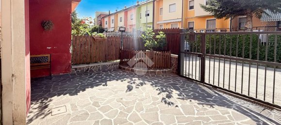 3 bedrooms Villa in L'Aquila, Italy No. 329154 5