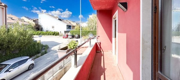 3 bedrooms Villa in L'Aquila, Italy No. 329154 9